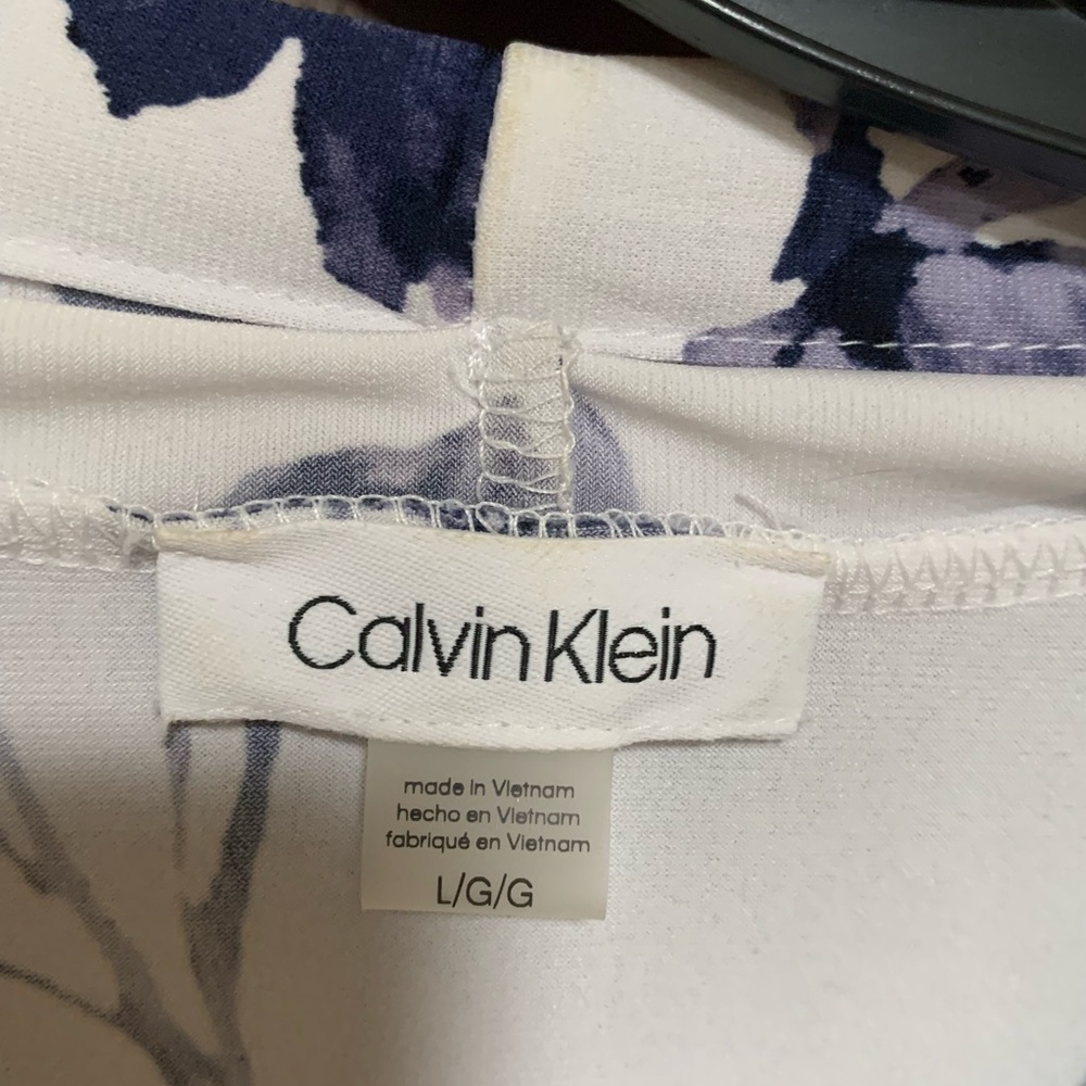 Calvin Klein floral sleeveless top - Picture 3 of 4